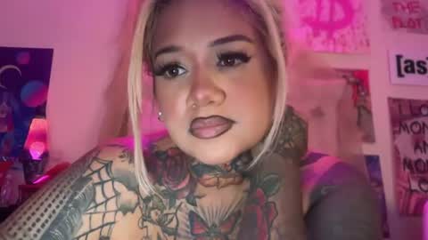 Avery Lee online show from July 2026 04:53:02 PM