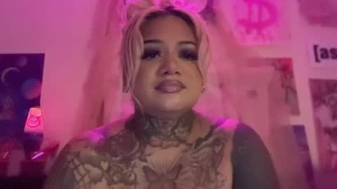 Avery Lee online show from July 2026 07:11:02 AM