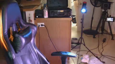 oregoncameraman online show from June 2026 11:23:02 AM