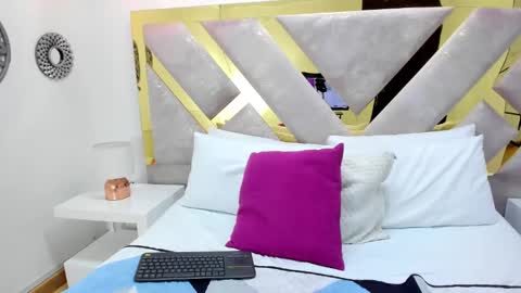 Miss Guzman  online show from January 2025 03:50:01 PM