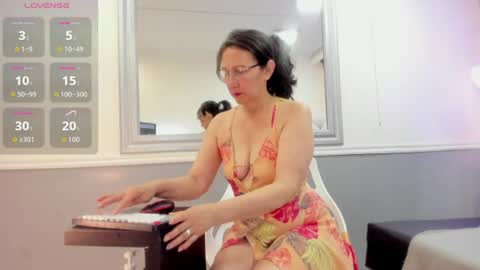 Snapshot of oriana_jhonson chatting on June 2026 01:33:01 PM Oriana online show from June 2026 01:33:01 PM
