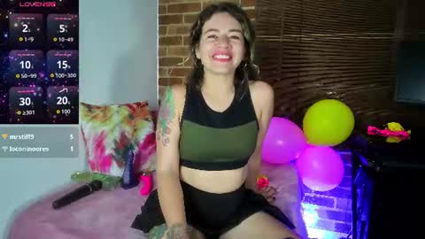 Snapshot of oriana_thomson2 chatting on June 2026 11:29:02 PM Oriana online show from June 2026 11:29:02 PM
