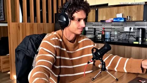 Fansly and Instagram -  online show from April 2026 09:15:01 AM