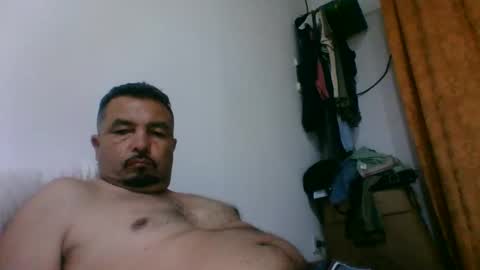 oscarjhe3512 online show from April 2026 01:44:01 AM