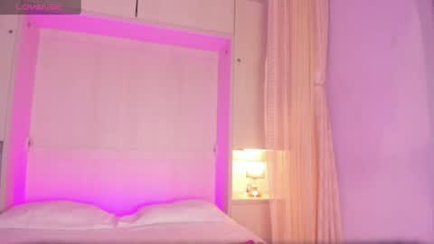oshun_444 online show from June 2026 12:33:02 PM