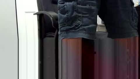 Ossi online show from April 2026 10:53:01 PM