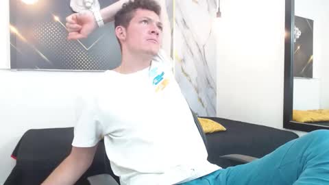 OSTIN  online show from January 2026 03:32:01 AM