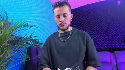 otter_wet online show from April 2026 02:45:02 AM