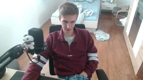 OverkneeBabe online show from April 2026 11:41:01 AM