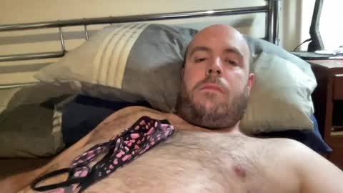 Owen2022 online show from April 2026 06:22:01 AM