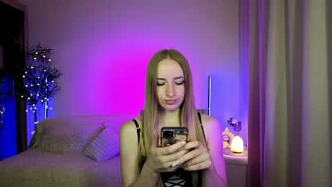Oxy Foxie online show from June 2026 08:20:02 PM