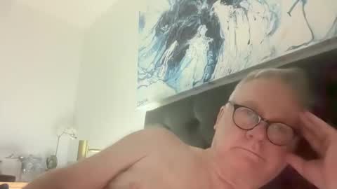 Snapshot of ozhairybearxxxx chatting on January 2025 12:20:01 PM ozhairybearxxxx online show from January 2025 12:20:01 PM
