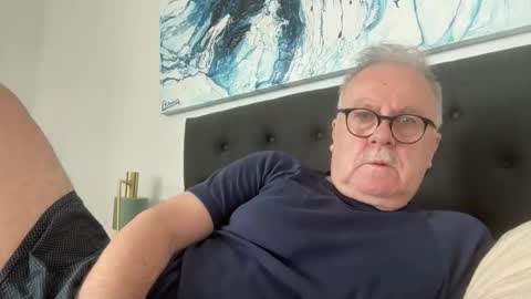 Snapshot of ozhairybearxxxx chatting on February 2026 01:02:02 AM ozhairybearxxxx online show from February 2026 01:02:02 AM