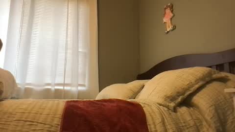 ozzie322516 online show from February 2026 10:10:02 PM