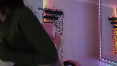 Alice online show from December 2024 11:29:02 PM