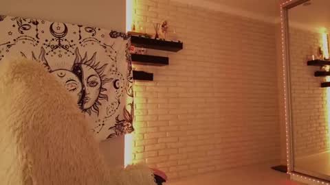 Alice online show from December 2024 08:10:02 PM