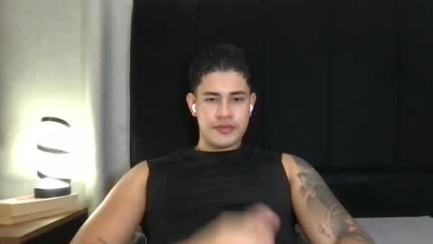 Javi    online show from May 2026 06:21:02 AM
