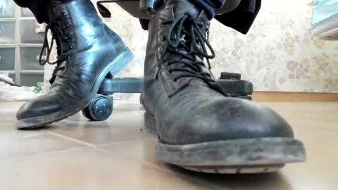 Snapshot of pablomenesssl chatting on December 2025 07:14:02 AM Pablo Meness online show from December 2025 07:14:02 AM