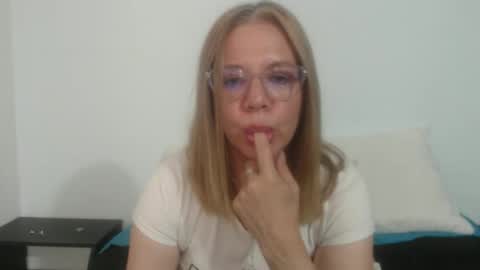 paloma online show from April 2026 10:08:02 PM