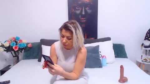 Snapshot of pamela_issy chatting on February 2025 05:16:01 AM PAMEL ISSY online show from February 2025 05:16:01 AM