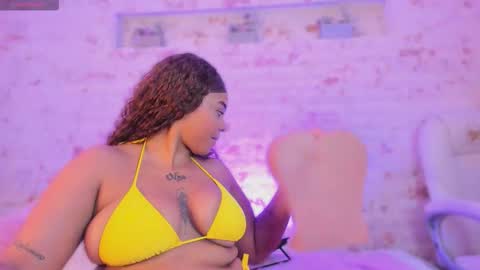 Snapshot of pamela_west chatting on December 2025 07:12:02 PM Pamela West online show from December 2025 07:12:02 PM