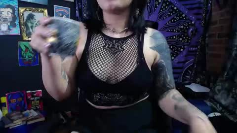       online show from November 2025 12:11:02 AM