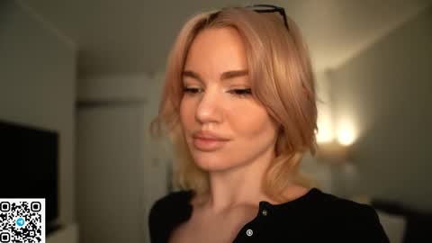 Kristina Kriss online show from March 2026 02:22:02 PM