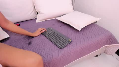 Snapshot of paolab_g chatting on January 2025 02:30:02 PM online show from January 2025 02:30:02 PM