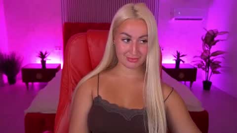Lia online show from June 2026 01:54:01 PM