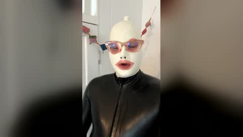 paramariborubber online show from April 2026 04:27:01 AM