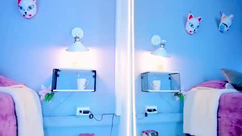 Paris online show from December 2024 08:54:01 PM