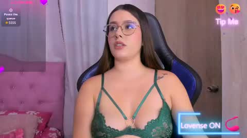 Snapshot of parisshayk chatting on June 2026 05:59:01 PM Paris online show from June 2026 05:59:01 PM
