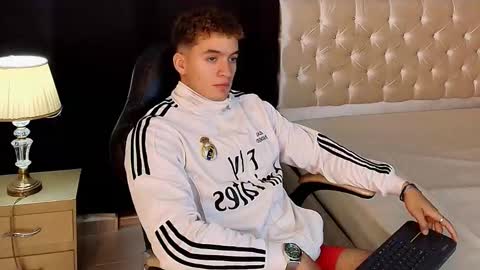 Paull George online show from March 2026 03:05:02 PM