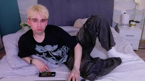 Paul online show from April 2026 01:41:01 PM