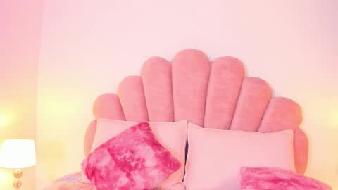 Paula   online show from March 2026 07:40:01 PM