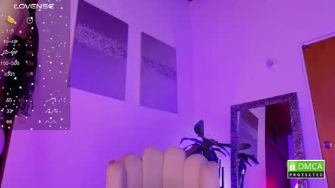 Paula Toro  online show from May 2026 01:07:01 PM