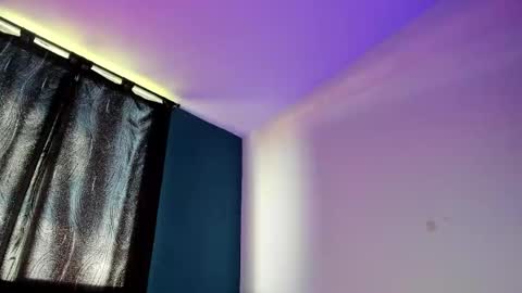 Paulina online show from November 2025 02:43:02 PM