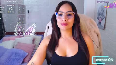 paulina online show from April 2026 03:37:01 PM