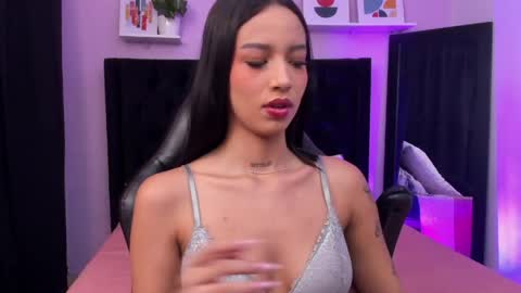 PAULINA  online show from April 2026 11:16:01 PM