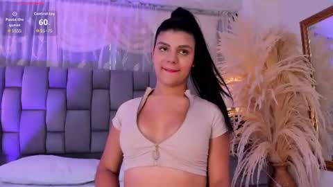 Paulina Belle online show from July 2026 02:20:01 PM