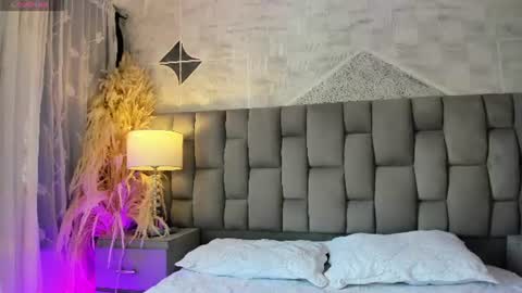 Paulina Belle online show from July 2026 02:04:01 PM