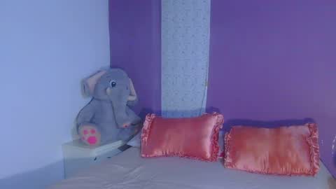 paulina online show from April 2026 06:30:02 PM