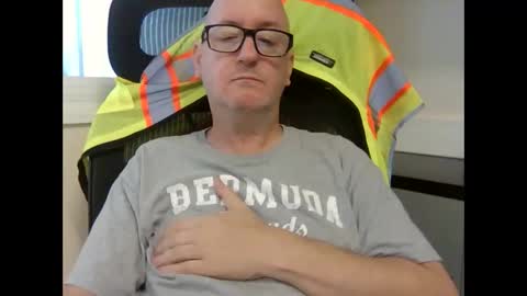 Paul online show from April 2026 07:40:02 PM