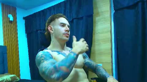 Snapshot of paulthompson_ chatting on July 2026 06:06:02 AM Paul online show from July 2026 06:06:02 AM