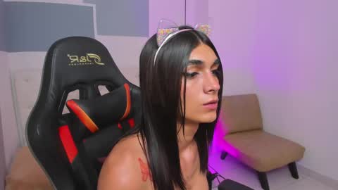 Pauly online show from February 2025 01:27:01 AM