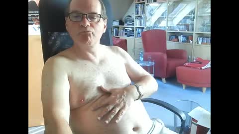 Pavlov aka Peter online show from April 2026 08:15:01 AM