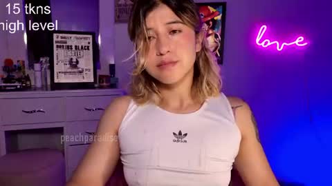 Snapshot of peach_paradisee chatting on June 2026 09:17:01 AM S online show from June 2026 09:17:01 AM
