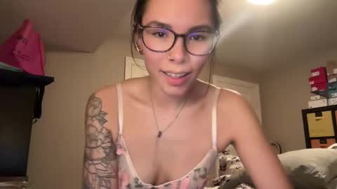 peachteases online show from April 2026 04:15:02 AM