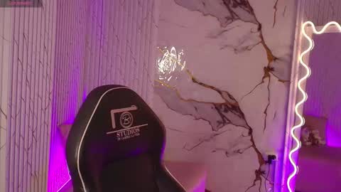 peachy_tay online show from March 2026 11:37:02 AM