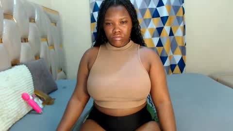 Snapshot of peachygirl255 chatting on June 2026 09:14:02 PM Peachy online show from June 2026 09:14:02 PM